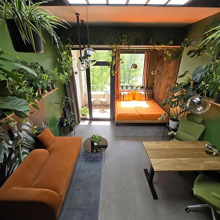 Revitalizer - A Calm Oasis In The Center Of Apartmán *